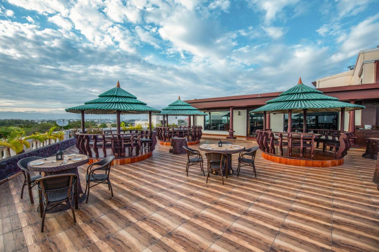 Jenneys Residency Hotel Kojambuttúr Kültér fotó