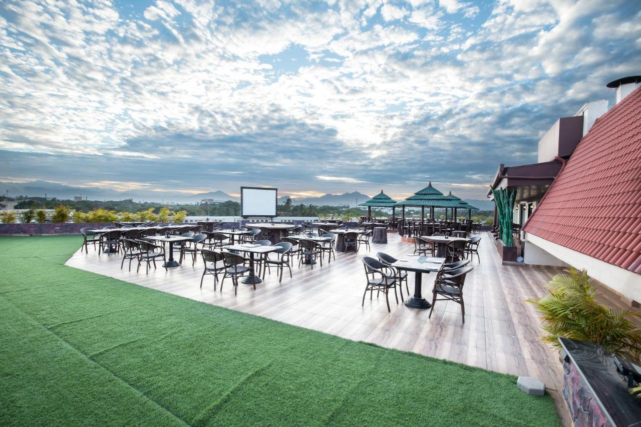 Jenneys Residency Hotel Kojambuttúr Kültér fotó
