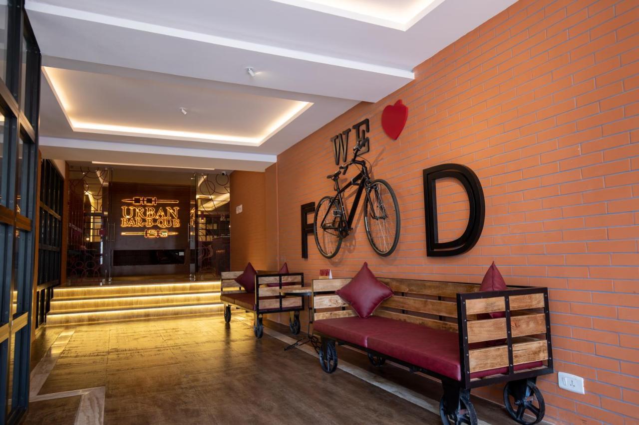 Jenneys Residency Hotel Kojambuttúr Kültér fotó