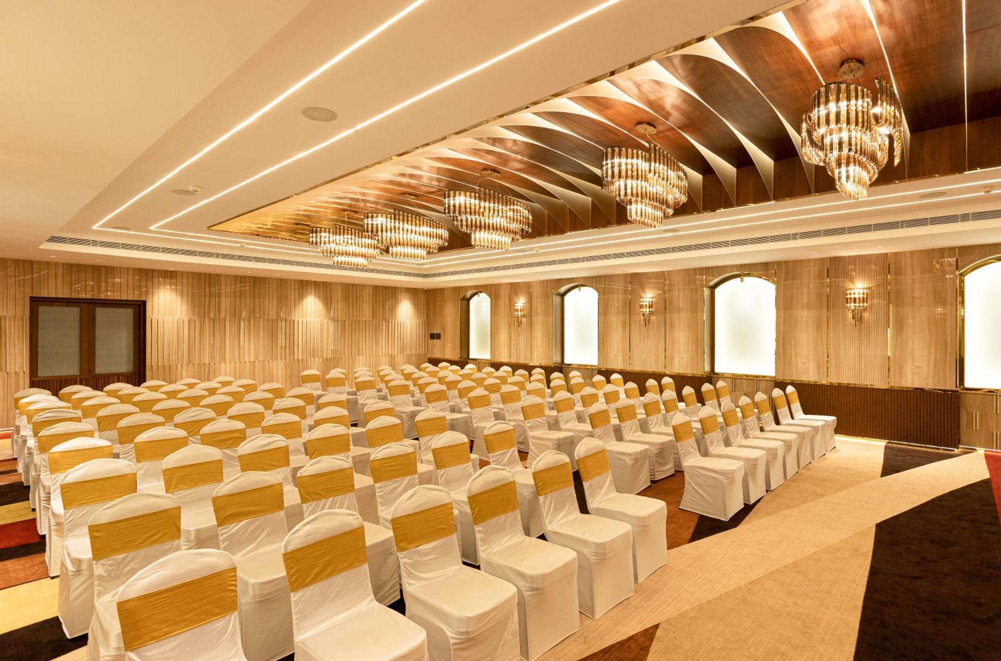 Jenneys Residency Hotel Kojambuttúr Kültér fotó