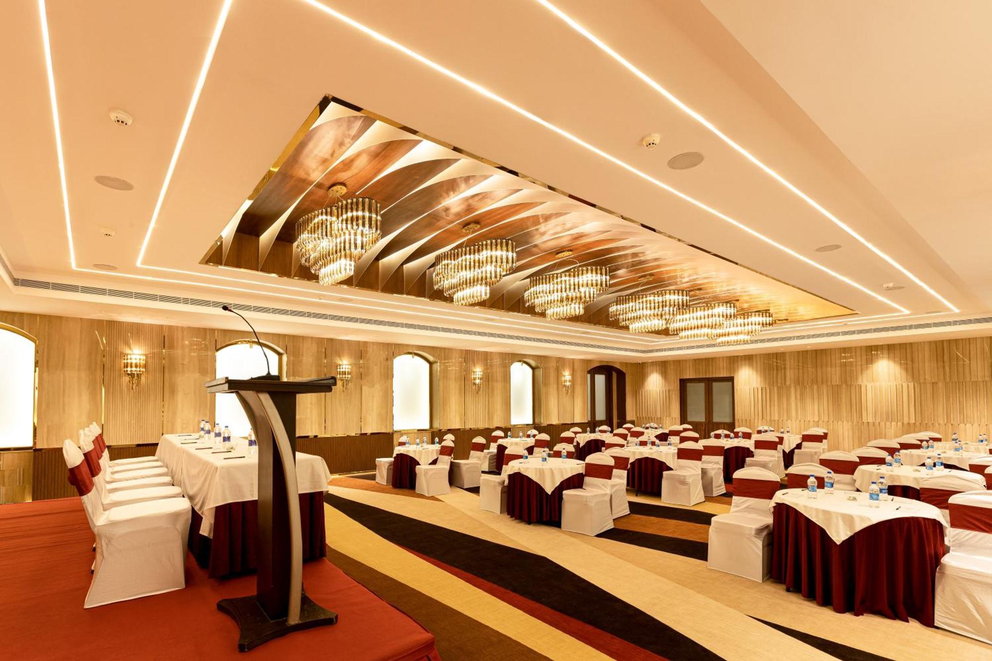 Jenneys Residency Hotel Kojambuttúr Kültér fotó