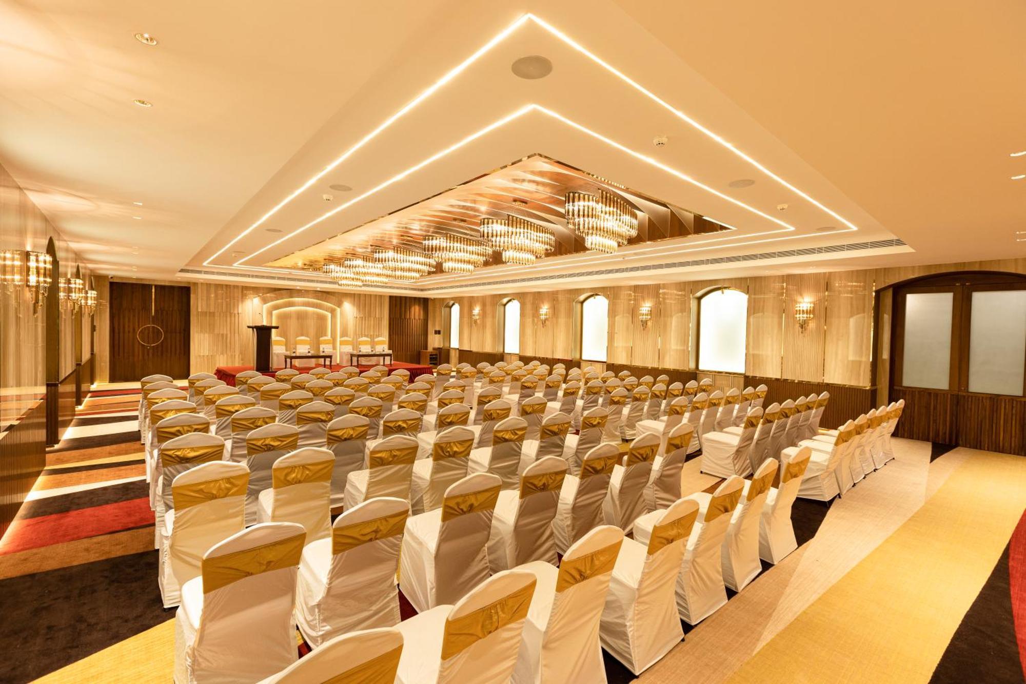 Jenneys Residency Hotel Kojambuttúr Kültér fotó